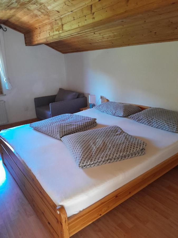 Ferienwohnung Bergblick-Schlosshof Vollan Buitenkant foto