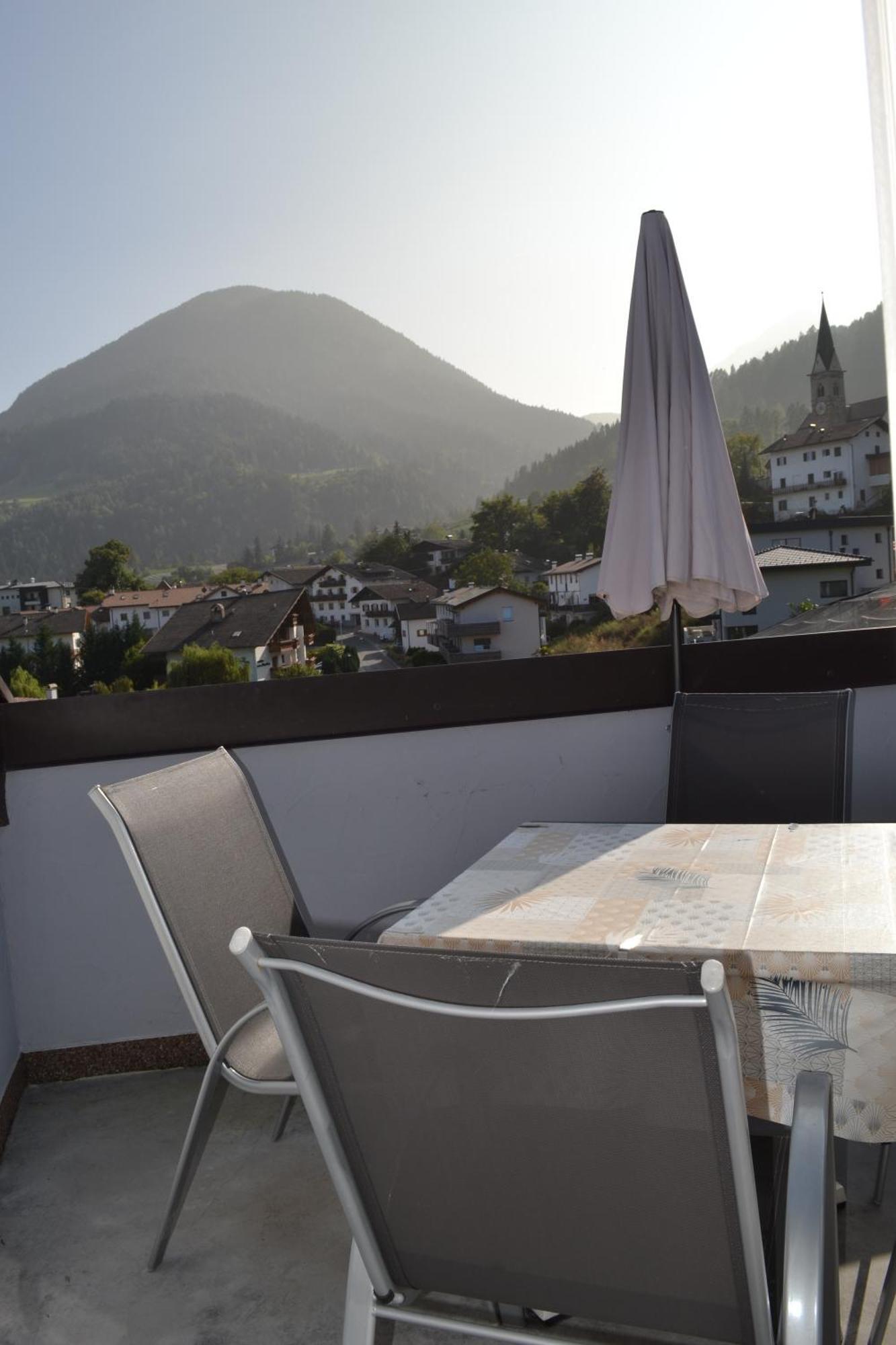 Ferienwohnung Bergblick-Schlosshof Vollan Buitenkant foto